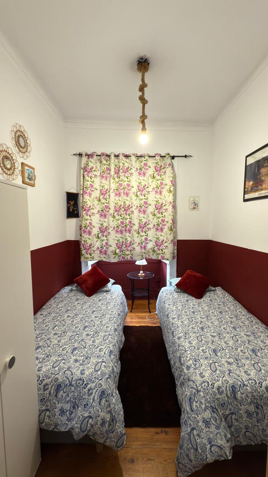 Asian Everest House Lisbon Bagian luar foto
